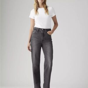 Levi’s Ribcage Straight Ankle Jeans